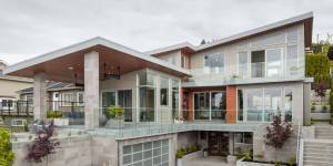 Примеры проектов частных домов, отделанных фасадными панелями Nichiha